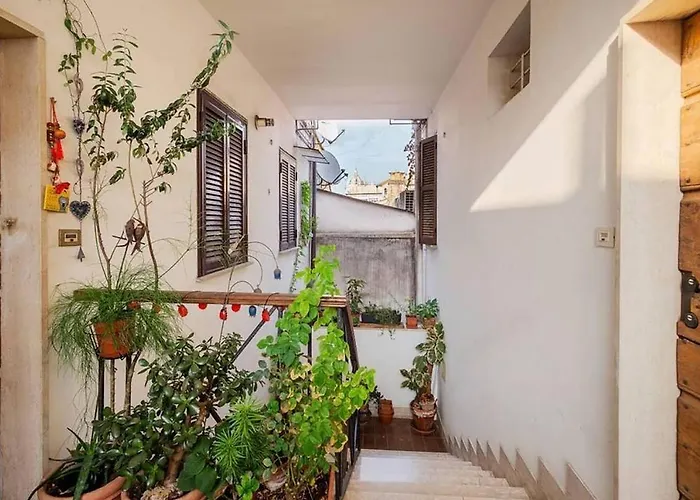Hostme Colosseum Apartment *