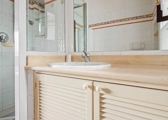 Hostme Colosseum Apartment *
